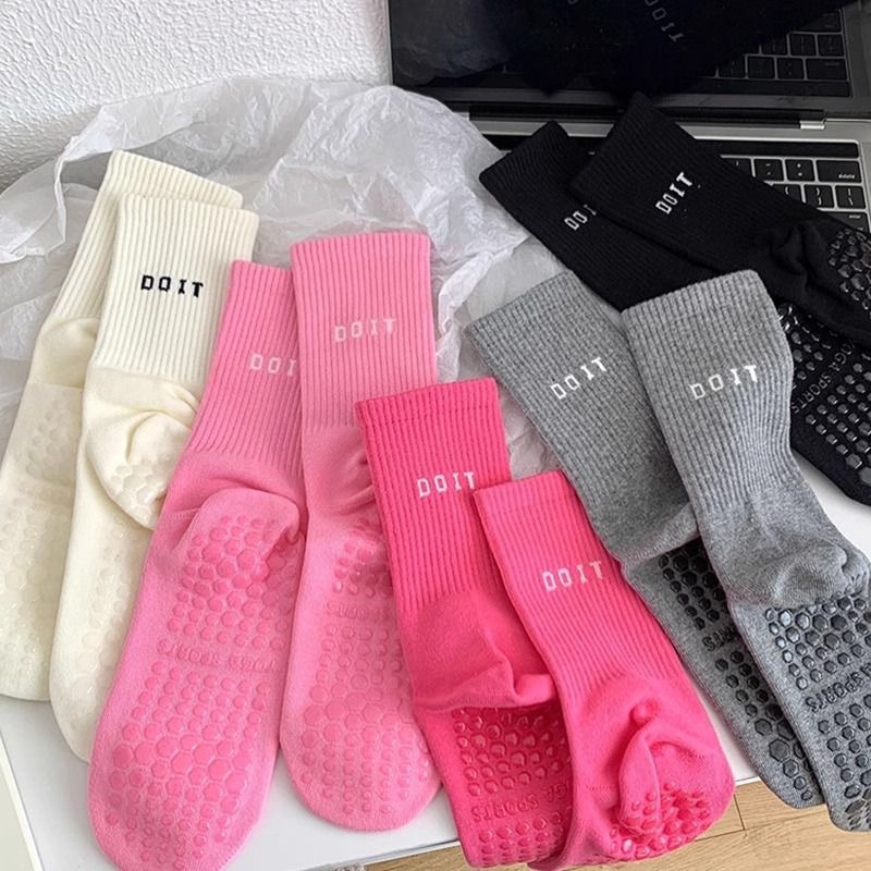 Sports Socks - 1켤레, 새롭고 다채로운 색상의 트렌디한 스포츠